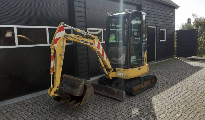 Komatsu PC 18 MR-3 minigraver met 3 bakken full