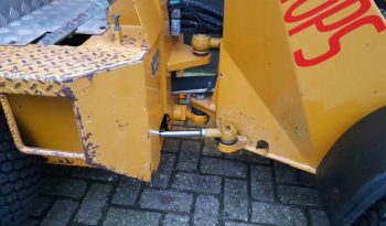 Knikmops 90 minishovel puinbak palletvorken en tegelriek vol